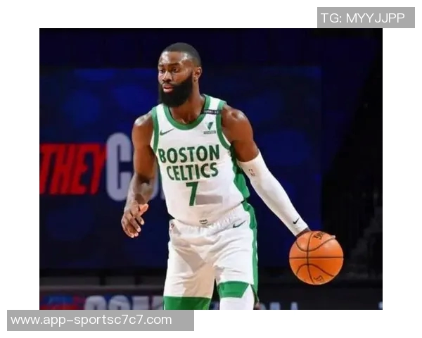 杰伦布朗12月场均32分表现引热议或与鞋子有关的背后故事