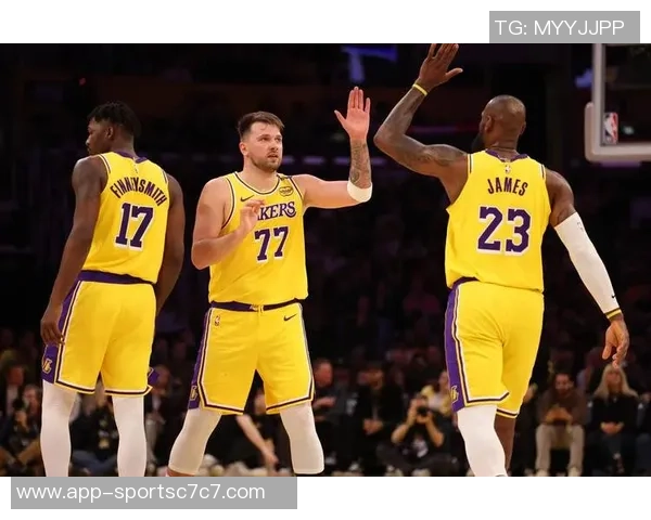 赛季至今得分榜揭晓东契奇领跑字母哥与SGA紧随其后并列第二