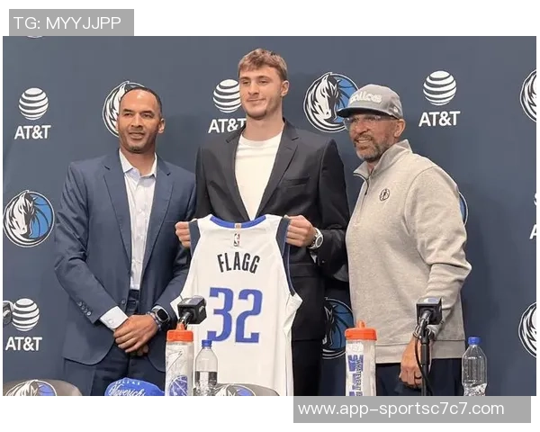 拉塞尔缺阵弗拉格首发控卫开启新试验球队阵容调整引关注